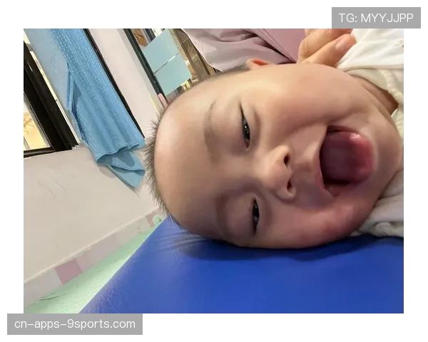 [选手名]在赛后采访中喜极而泣：这一路走来的艰辛只有他自己最清楚